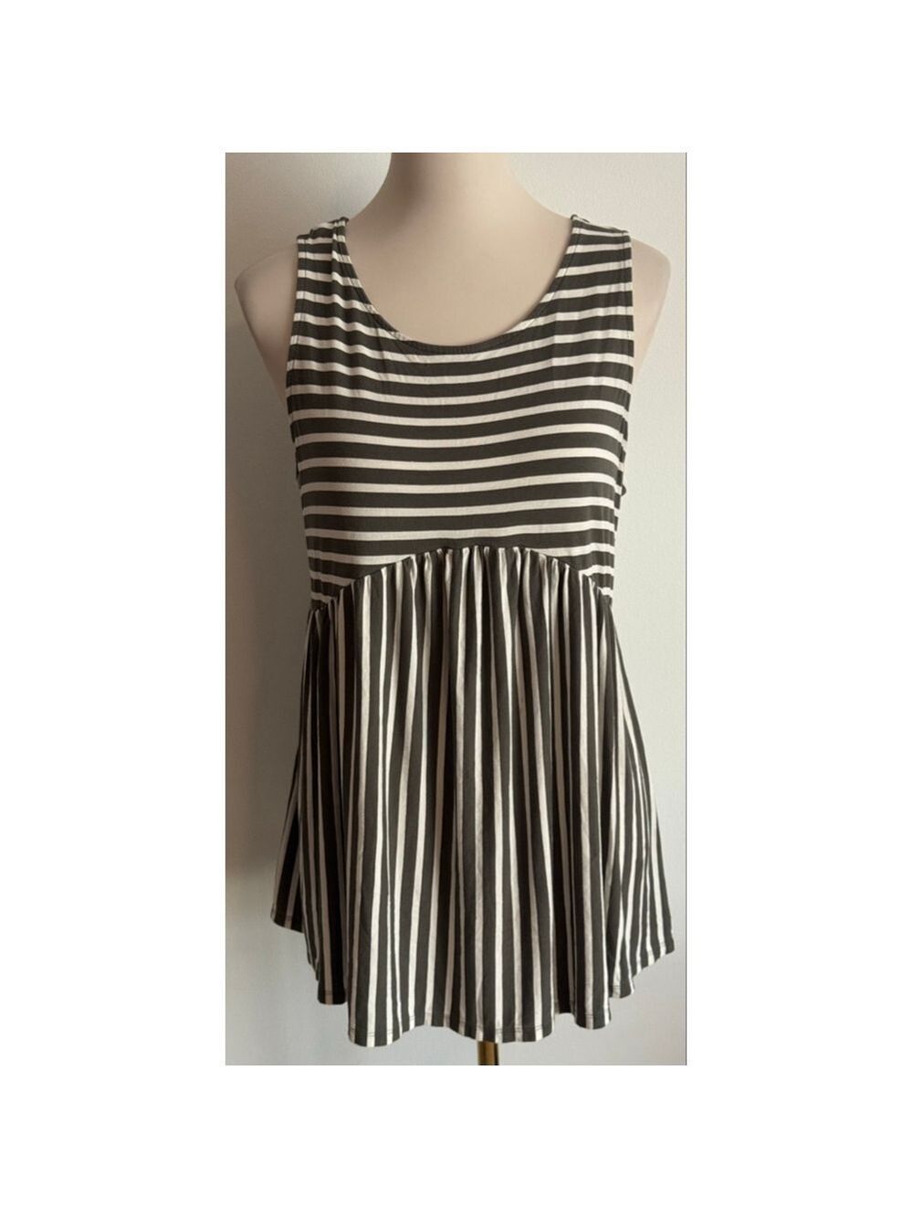 Women's Isabel Maternity Gray & White Striped Tank Top M